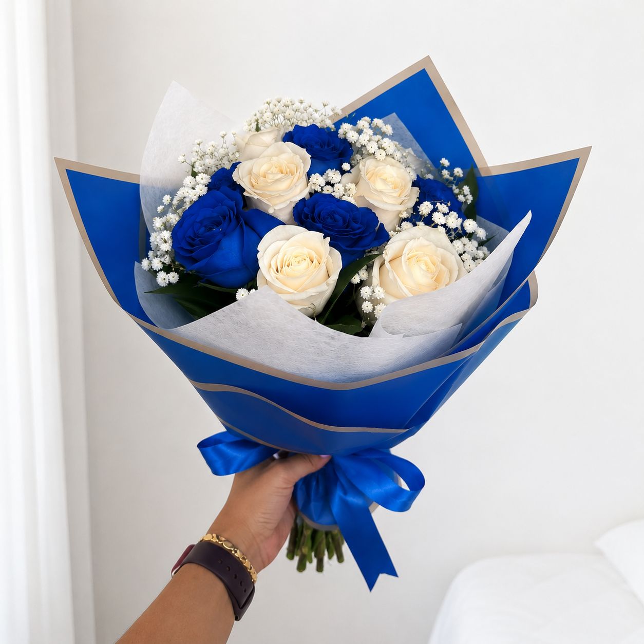 Bouquet Rosas Azules y Blancas